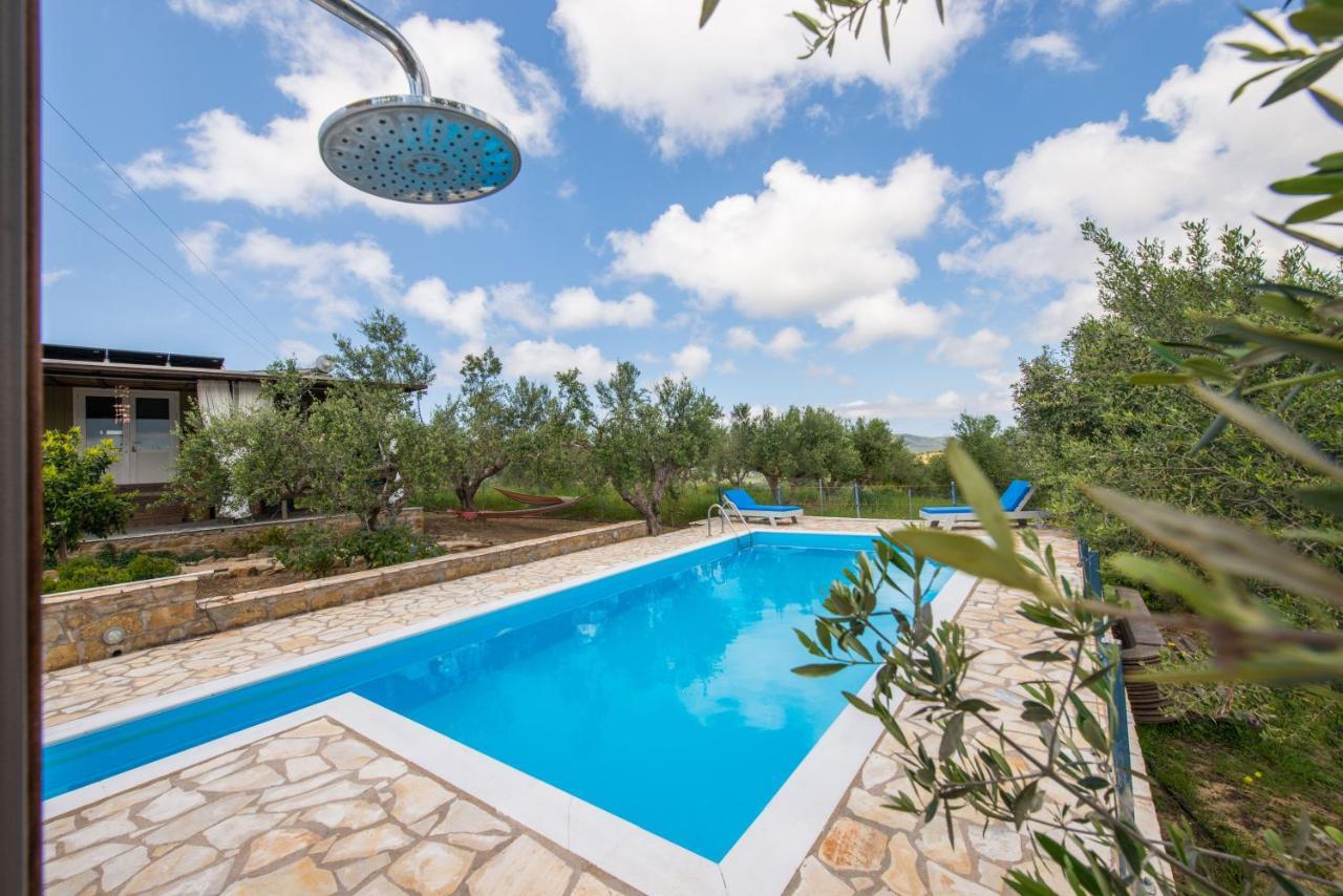 Hakuna Matata Holidays Wooden Lodge With Airco & Pool In Greek Olive Grove Methoni  Exterior foto
